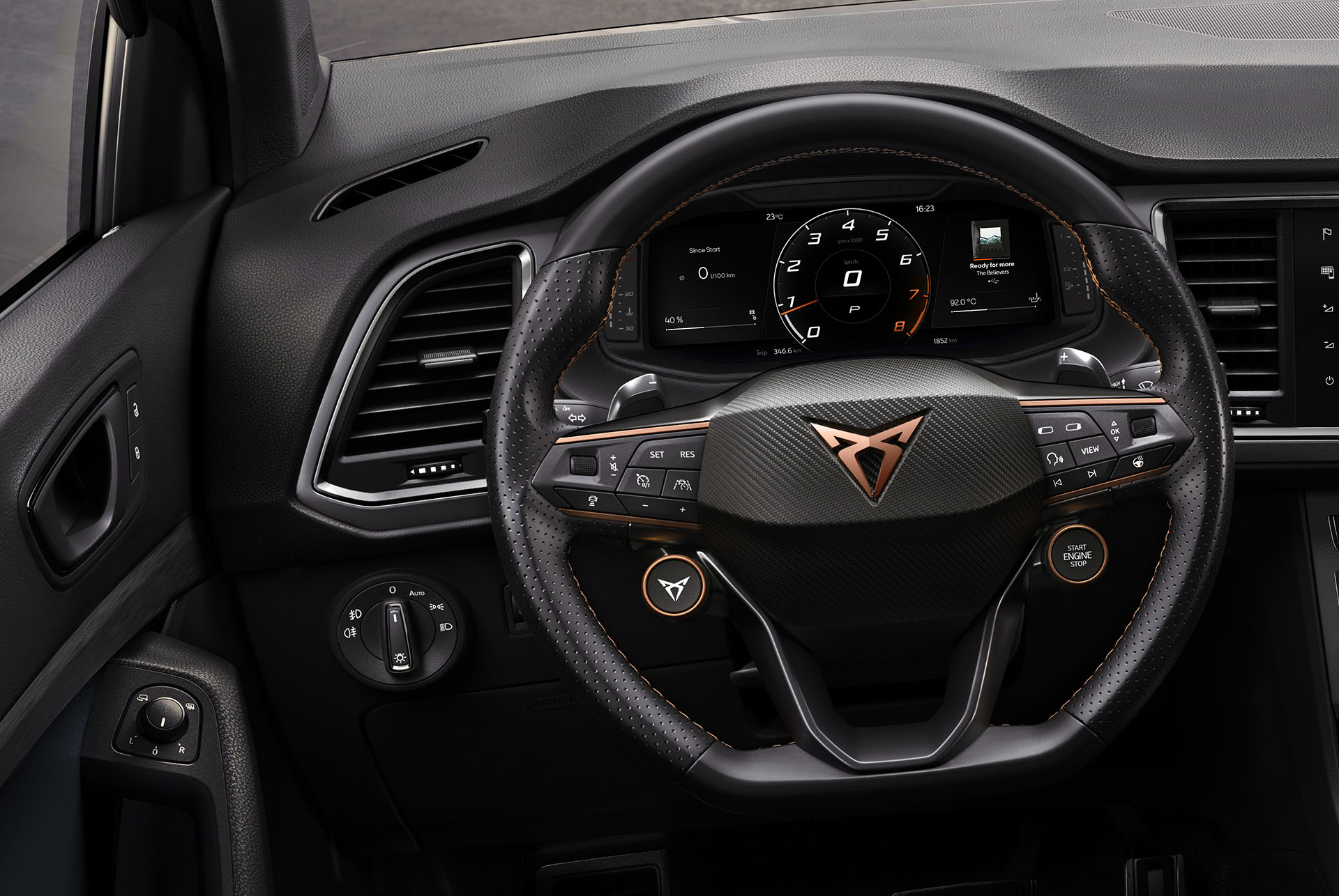 CUPRA Ateca steering wheel with satellite buttons to start the engine and select driving modes. Enjoy maximized driving emotions.