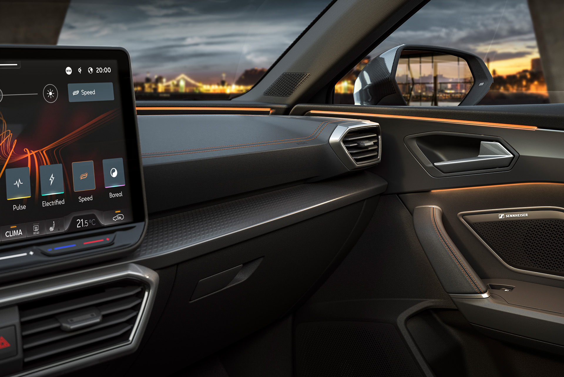 new cupra leon 2024 edge equipment upgrade technology, ambient lighting and infotainment system. Keyless advanced, anti-theft system and a rear view camera.